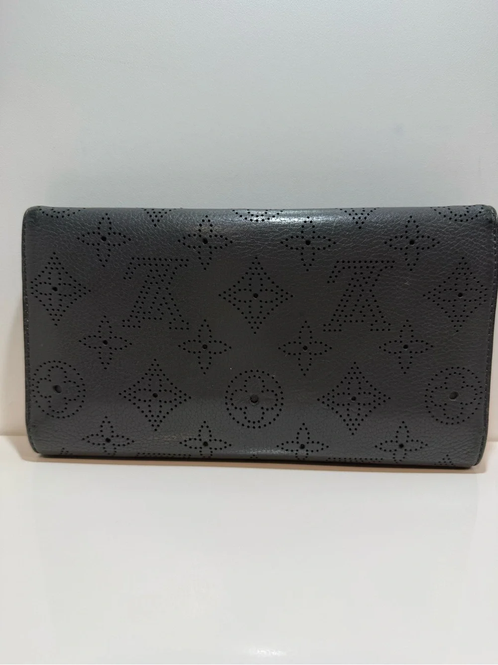 Louis Vuitton Charcoal Mahina Leather Clasp Wallet